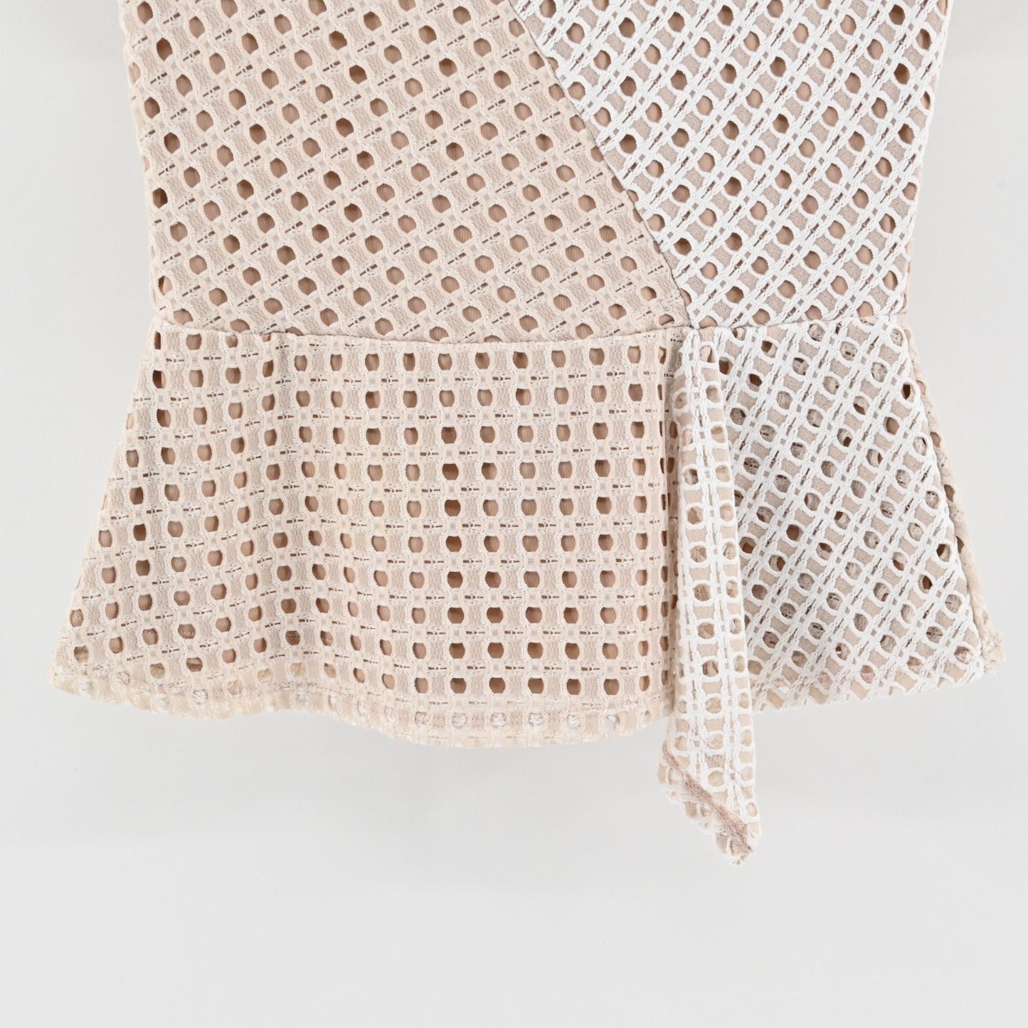 BCBGMaxazria Womens Kaleigh‎ Peplum Lace Eyelet Top Size XS Blouse Cream White