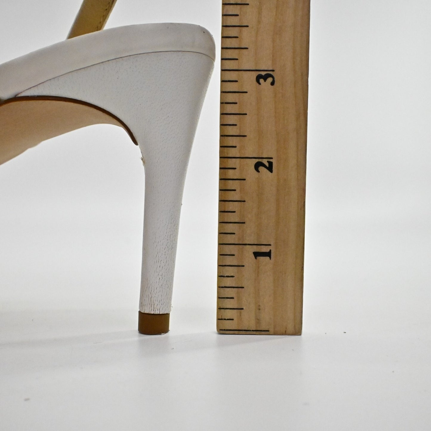 LOUISE ET CIE Womens Kass Heels Size 10M Optic White Strappy Open Toe Pumps