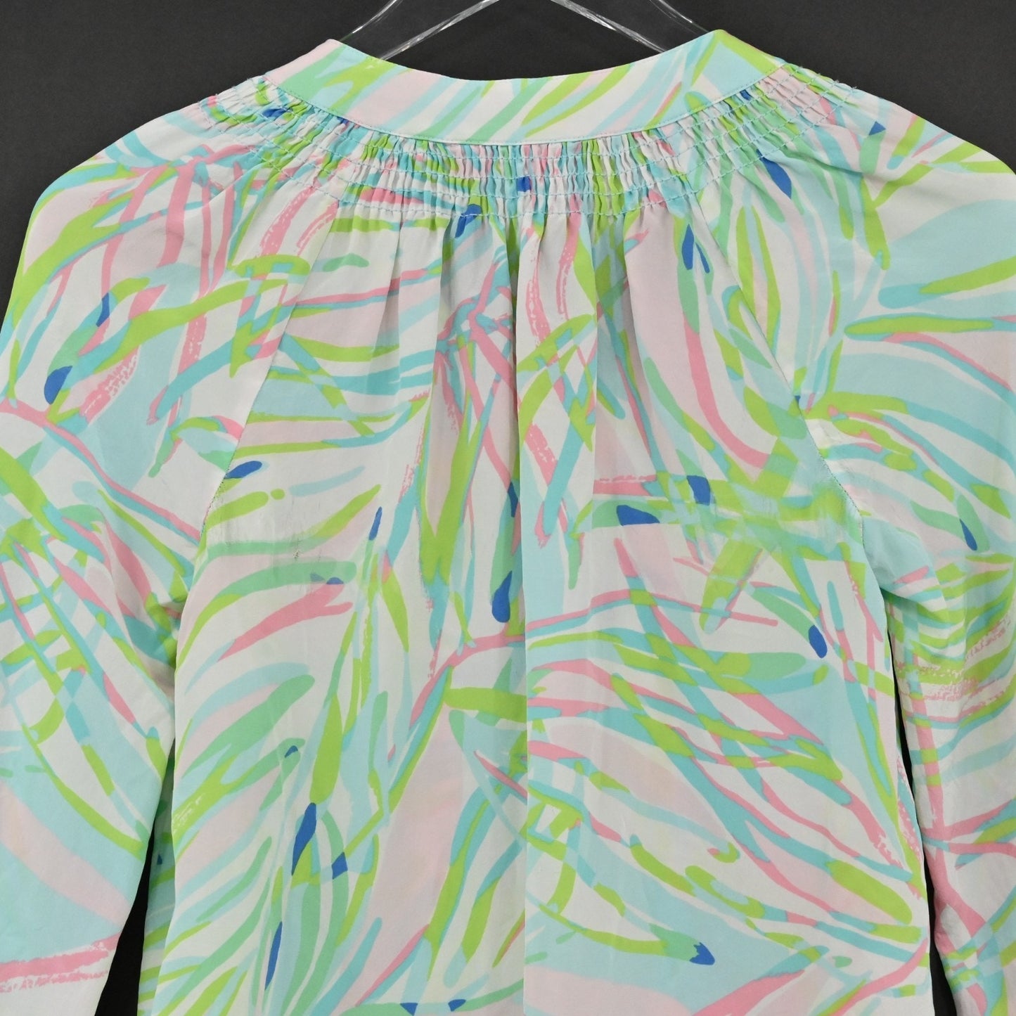 Lilly Pulitzer Womens Silk Elsa Top Size XS Blouse Skye Blue Salute Print Preppy