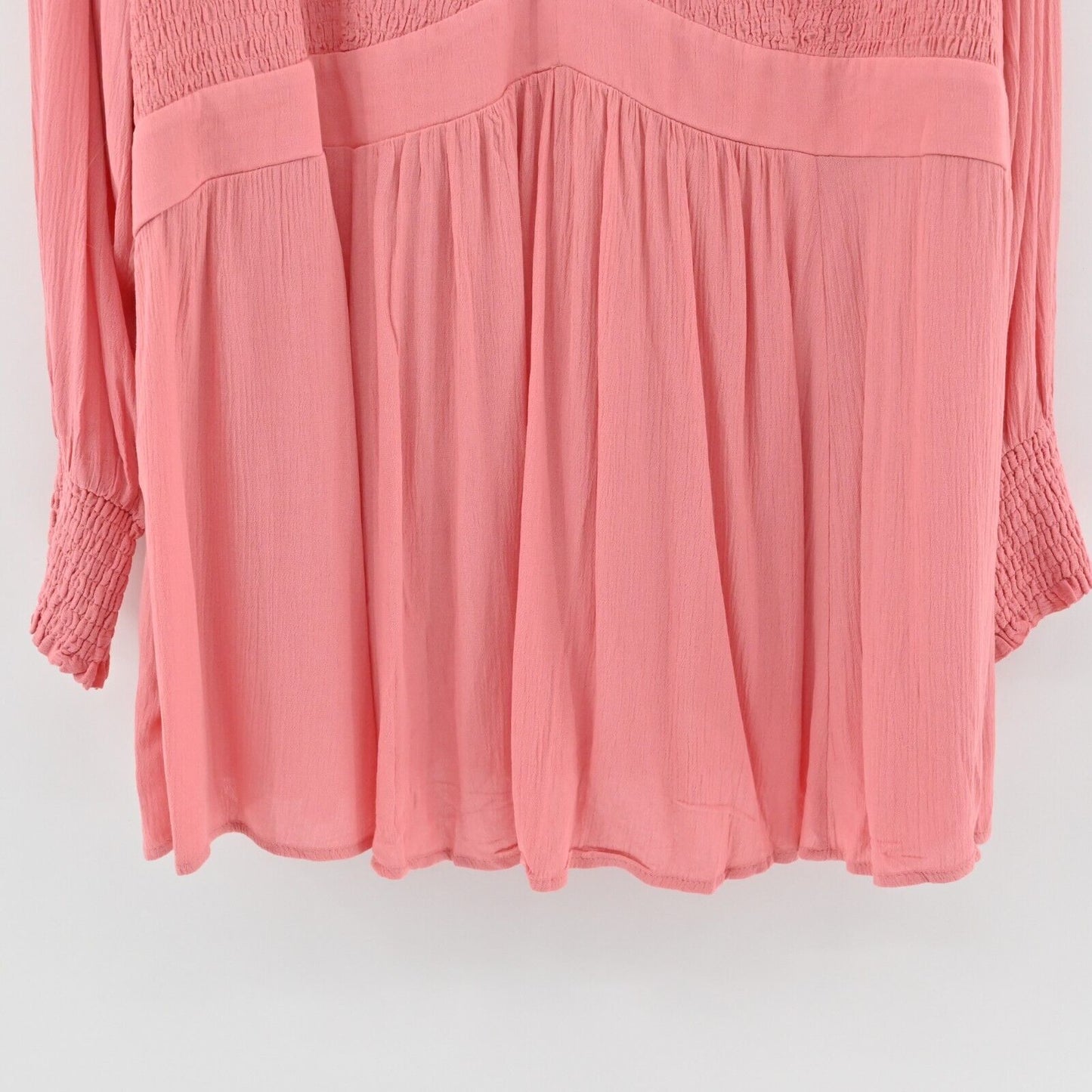 TORRID Top Womens Size 4X Babydoll Crinkle Gauze Smocked VNeck Woven Pink NEW