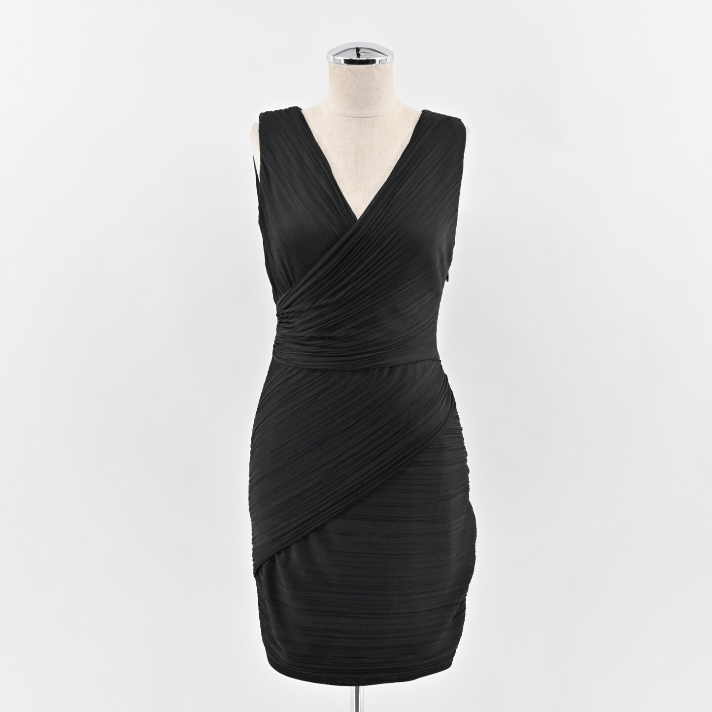 HALSTON HERITAGE Dress Size 4 Black Sleeveless VNeck Shirred Ruched Pleated LBD