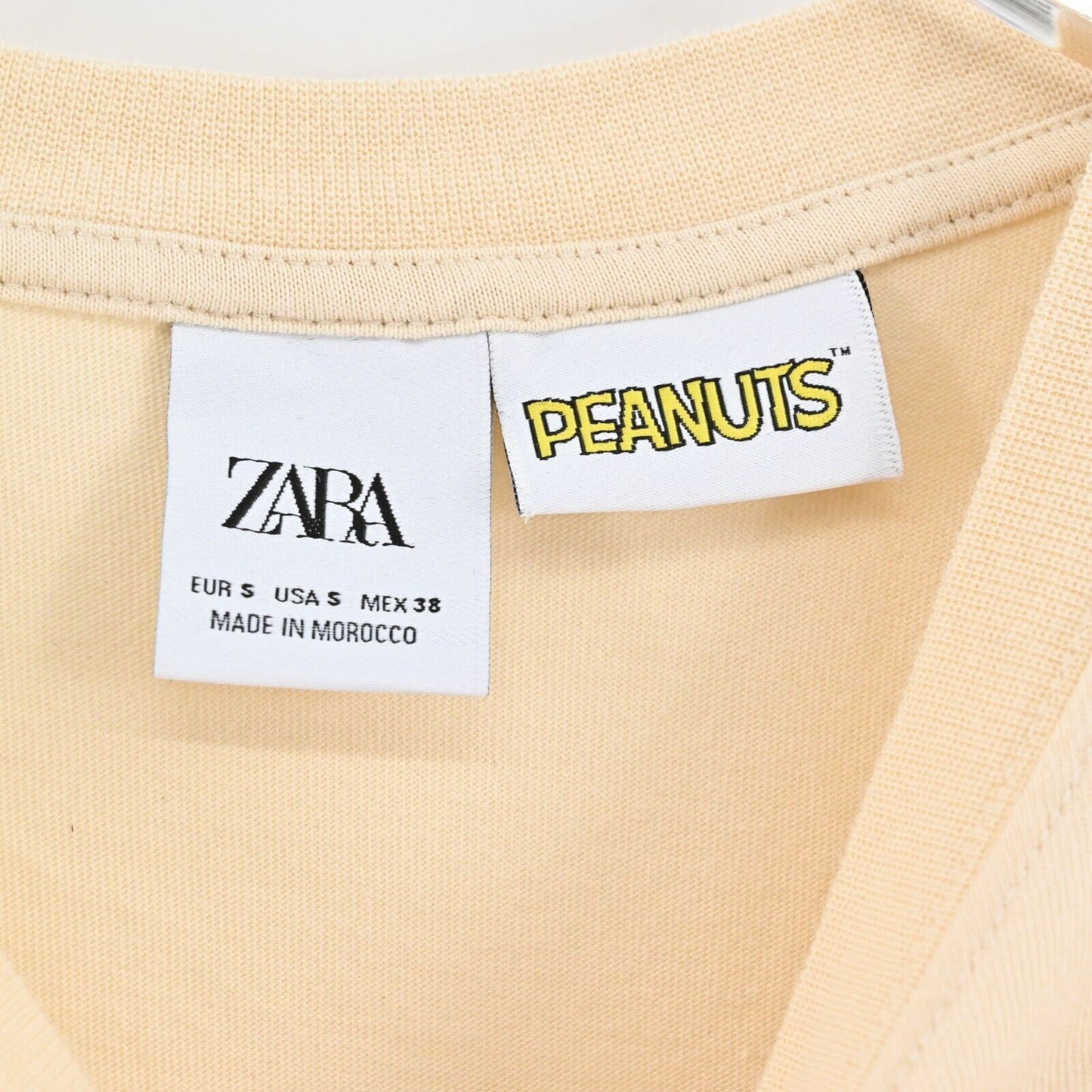 ZARA Top Womens Sz S Snoopy Peanuts Red Play Ball Graphic Tee Vanilla Football