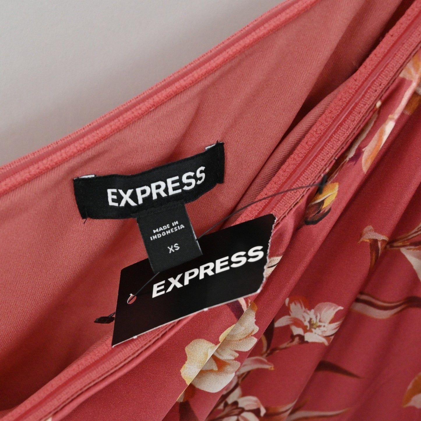 EXPRESS Floral Maxi Dress Size XS Romantic Whimsical One Shoulder Ruffle Elegant