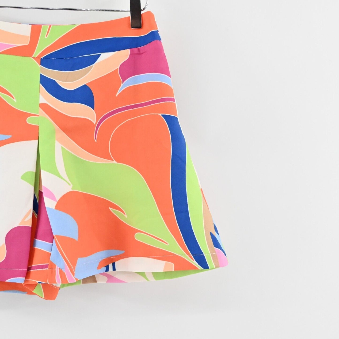 FLYING TOMATO Skort Womens Size L Ideally Yours Printed Tropical Multicolor Chic