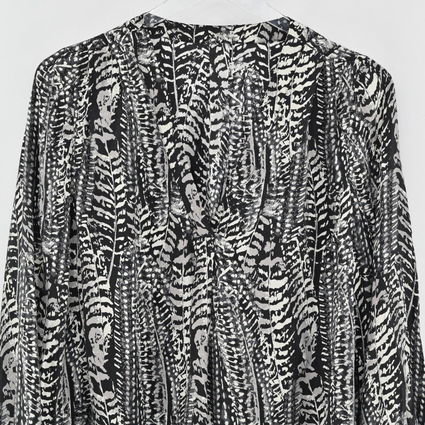 JOIE Top Womens Size M Yinca Feather Print Silk Black White Blouse Minimalist