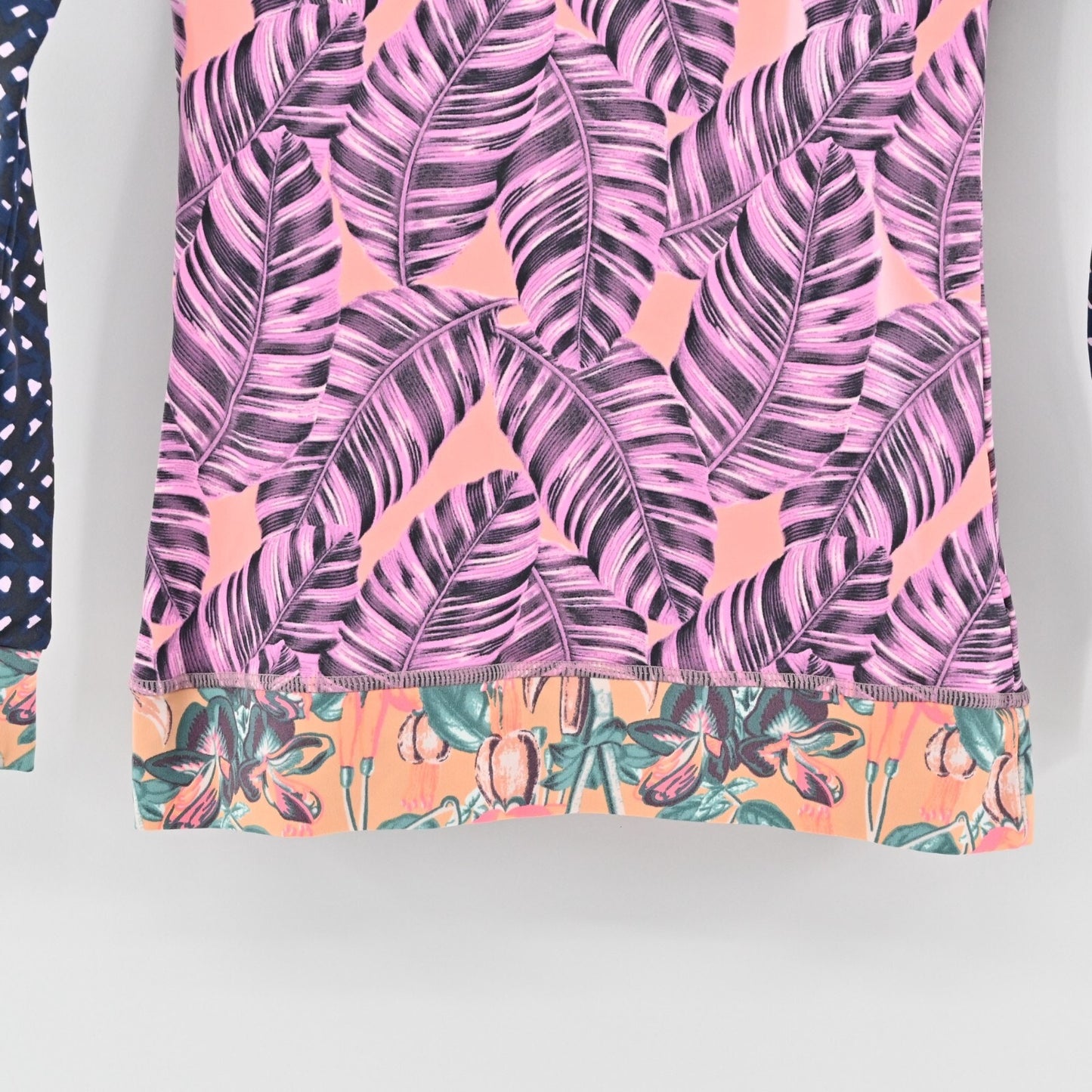 MAAJI Swim Top Womens Size M Rashguard Rum Punch Long Sleeve Multicolor Print