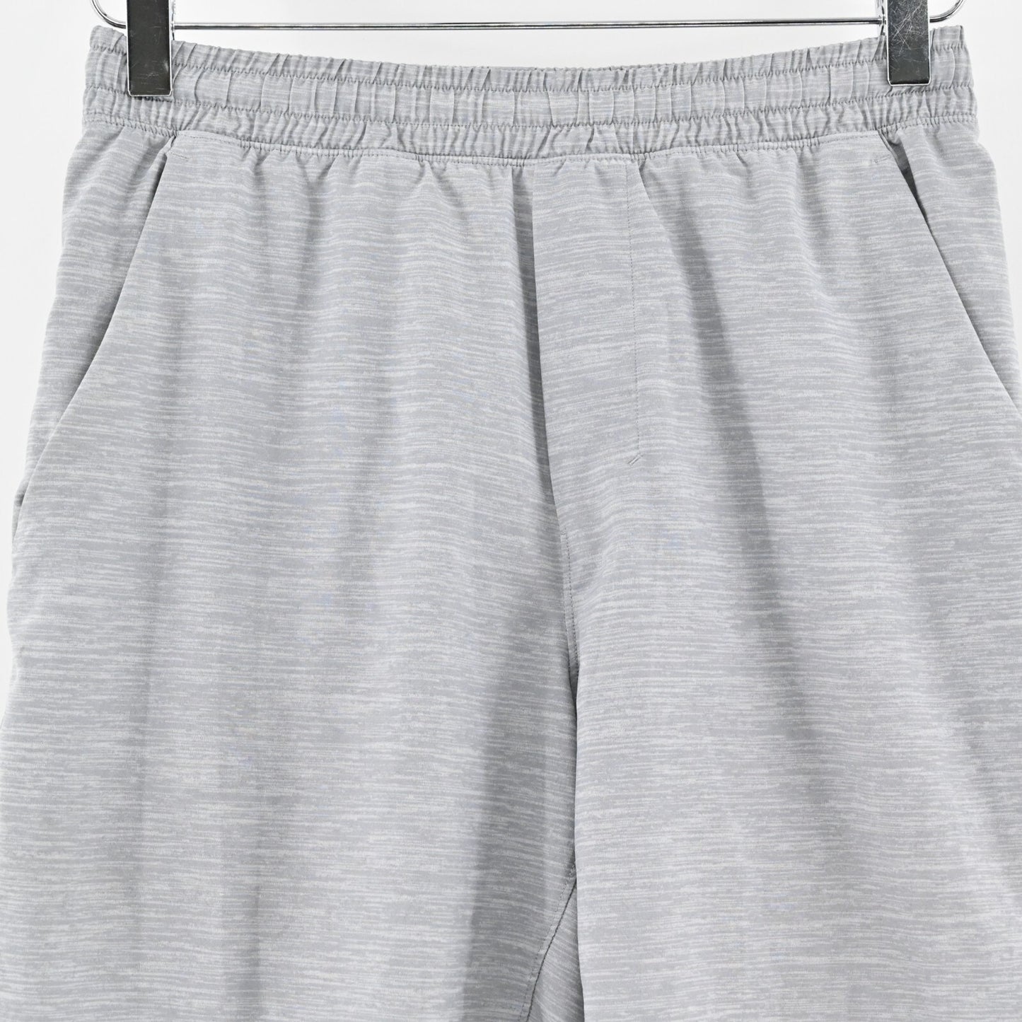 LULULEMON Athletic Shorts Mens Size S Pace Breaker 7" Heathered Light Gray Logo