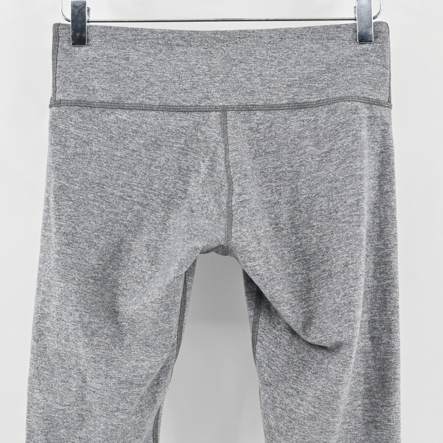 Lululemon Womens Cropped Leggings Size 8 Heathered Gray Activewear Athletic Logo