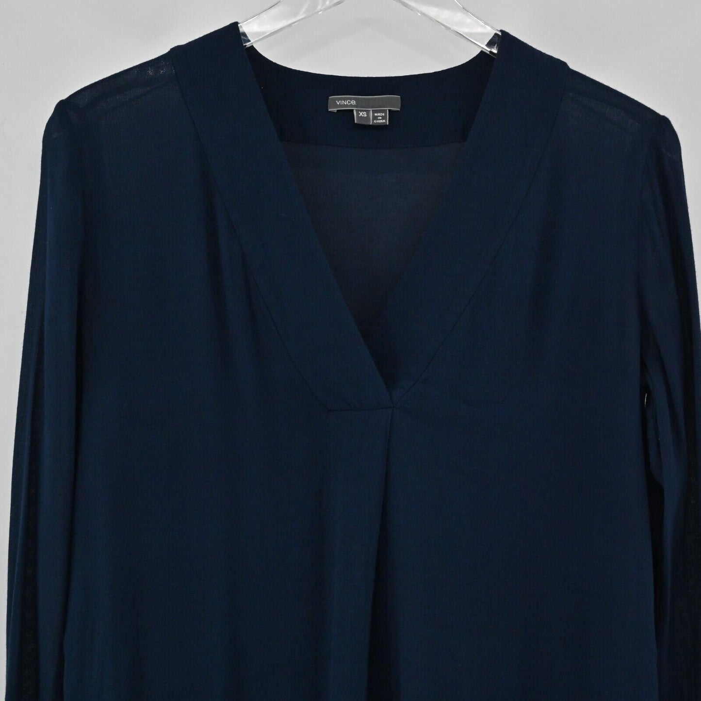 VINCE Top Womens Sz XS Long Sleeve Dark Navy Blue Split Neck Lightweight Blouse