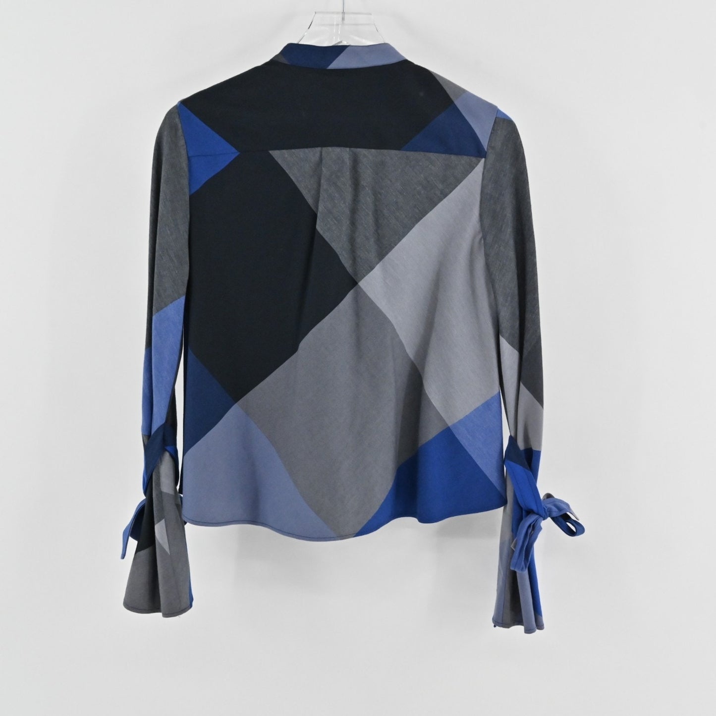 BCBGMaxAzria Womens Blue Colorblock Button Front Top Size XS Tie Wrist Blouse