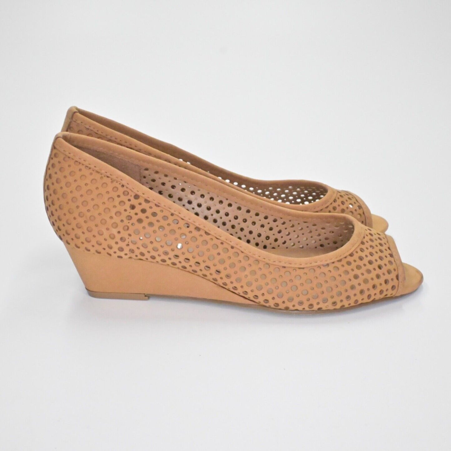 FRENCH SOLE Pumps Womens Size 6 Brown Perforated Nubuck Peep Toe Necessary Wedge