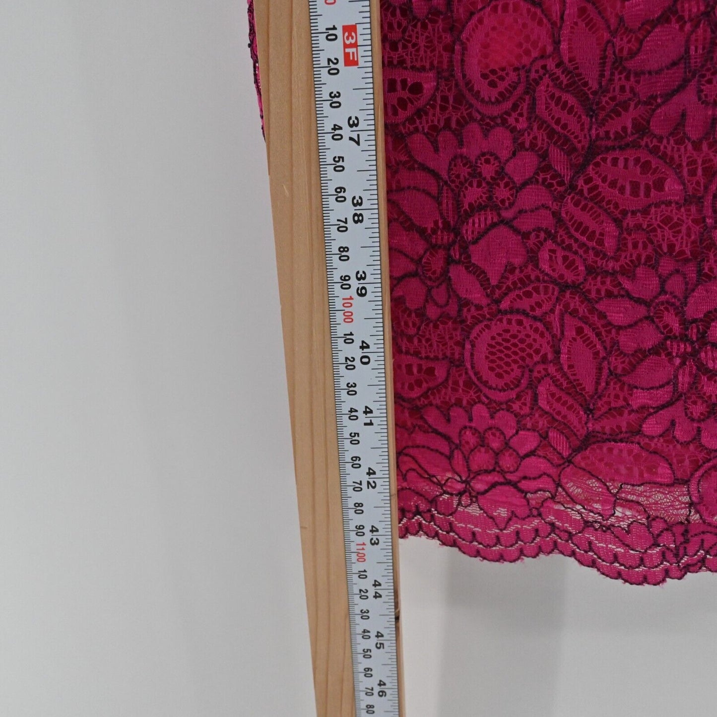 MONIQUE LHUILLIER Dress Sz 6 Pink Lace Sheath Floral Overlay Scalloped Cocktail