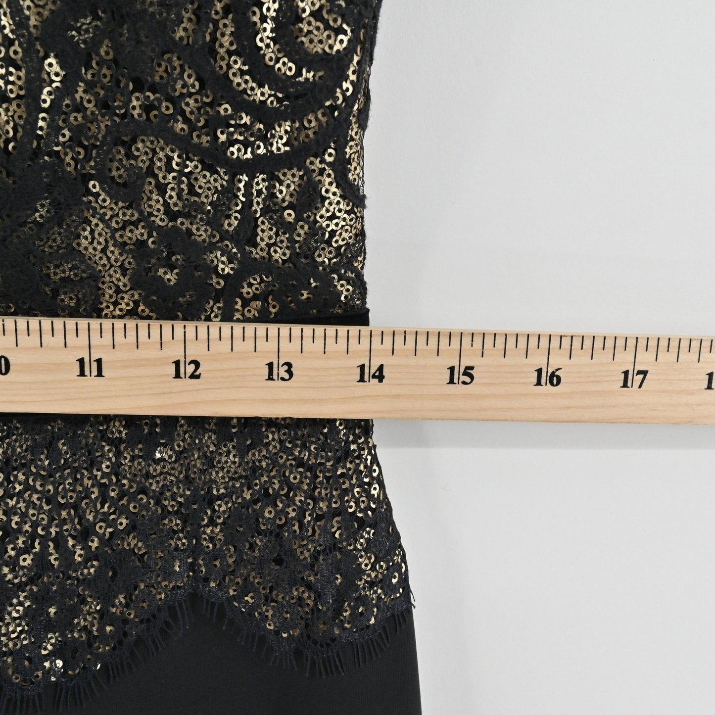 Tadashi Shoji Lace Dress Size 2 Black Gold Romantic Career Elegant Cocktail Glam
