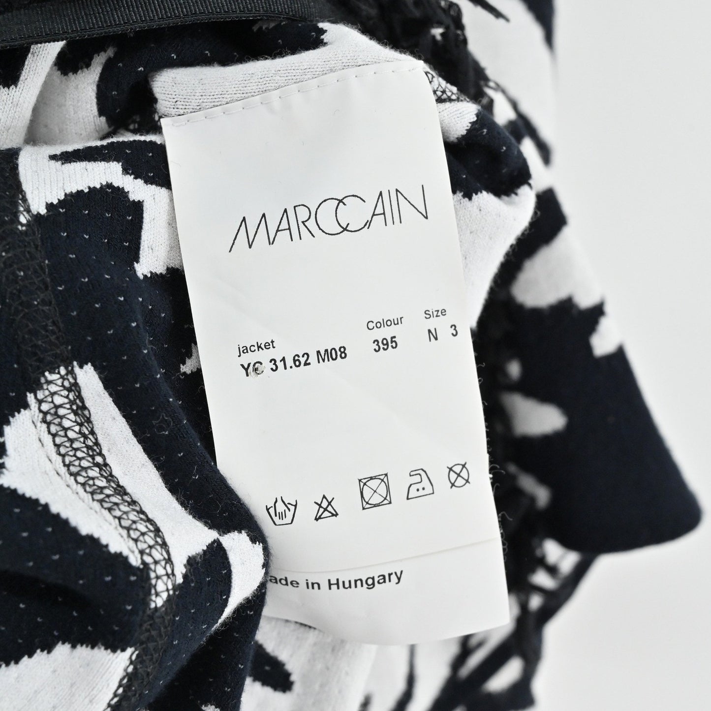 Marc Cain Womens Floral Knit Jacket Size M Black White Daisy Cardigan Luxurious