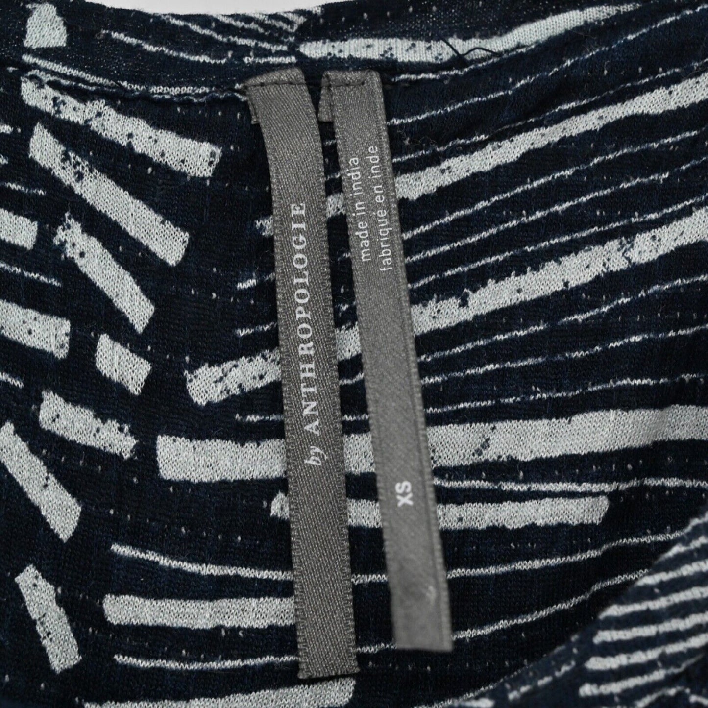 ANTHROPOLOGIE Top Women Sz XS Navy Blue White Geometric Riley Smocked Tunic Tank