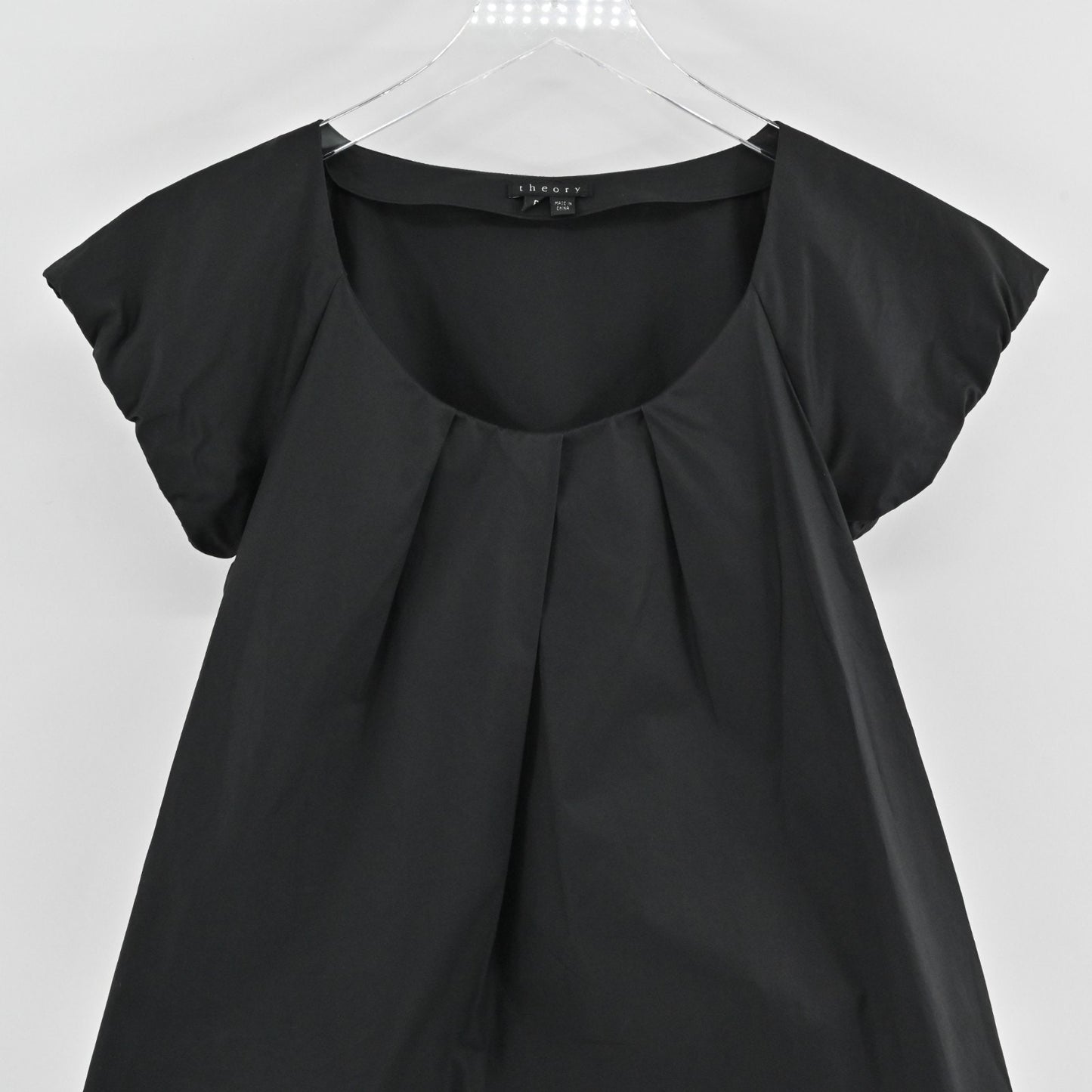 Theory Womens Besette Black Top Size XS Pleated Scoop Neck Short Sleeve Blouse