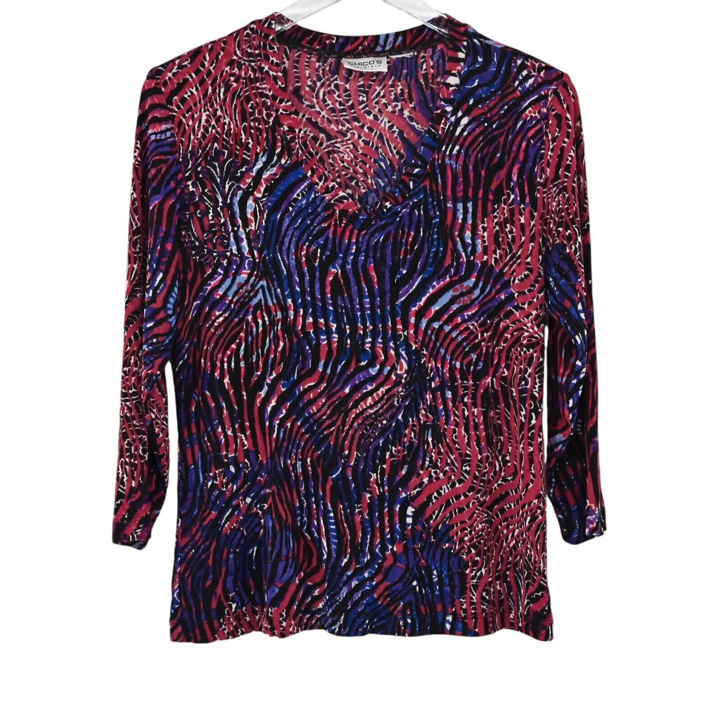 CHICOS Top Womens Sz M Red Blue Zebra Travelers Print 3/4 Sleeve V Neck Boho USA