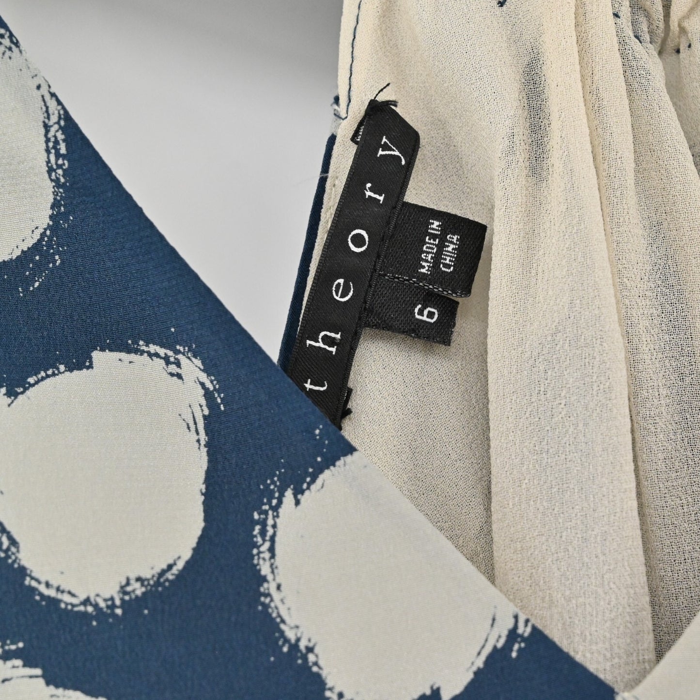 THEORY Womens Ruchia Silk Dress Size 6 Ikat Dot Sleeveless Blue Cream Stretch