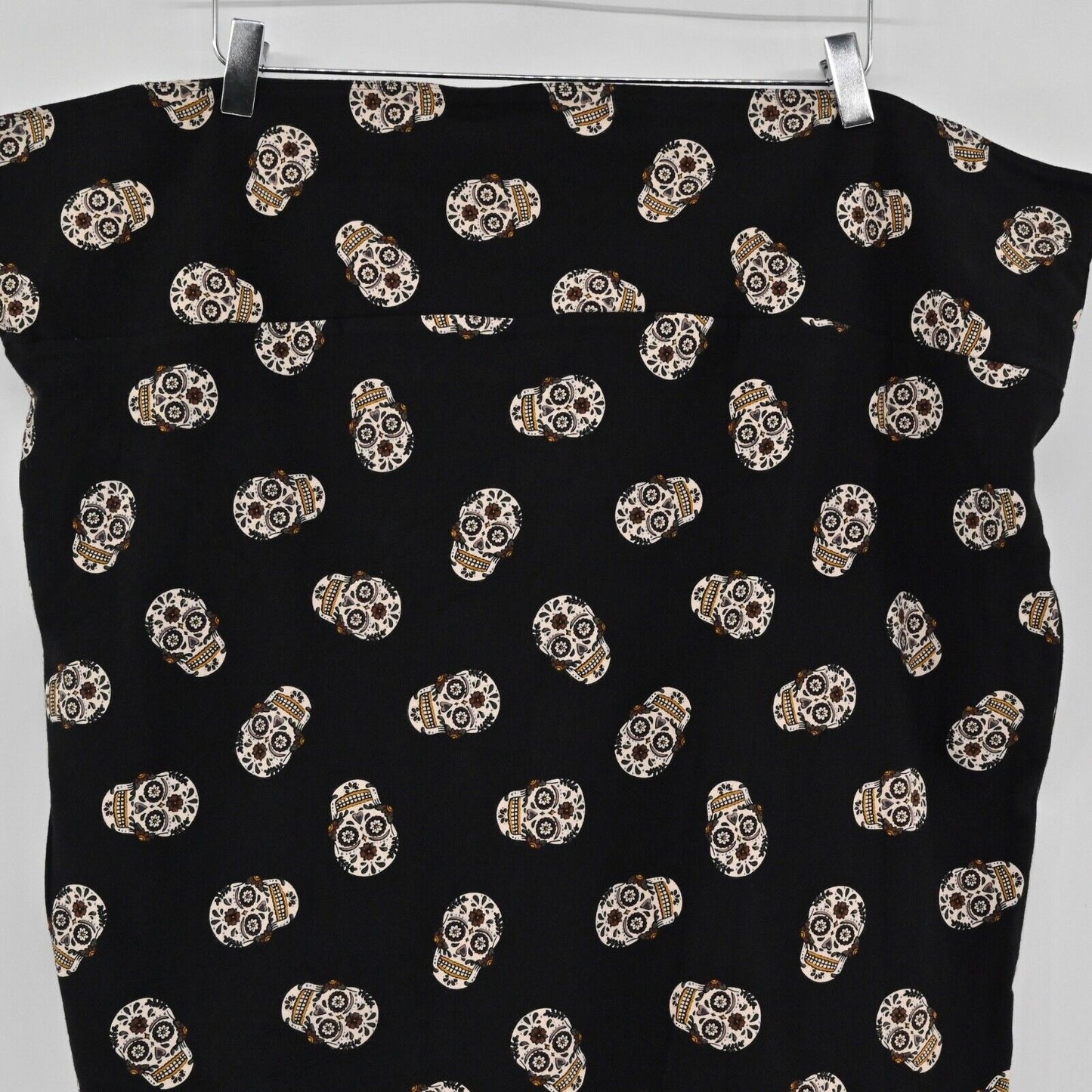 TORRID Skirt Womens Sz 4X Black Sugar Skull Print Jersey Knit Cotton Blend Mini