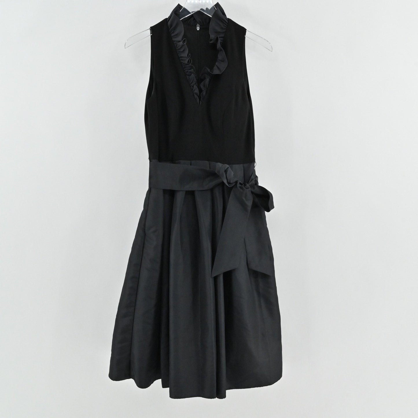 Jessica Howard Ruffled Collar Fit Flare Dress Size 6 Vamp Dark Romantic Black