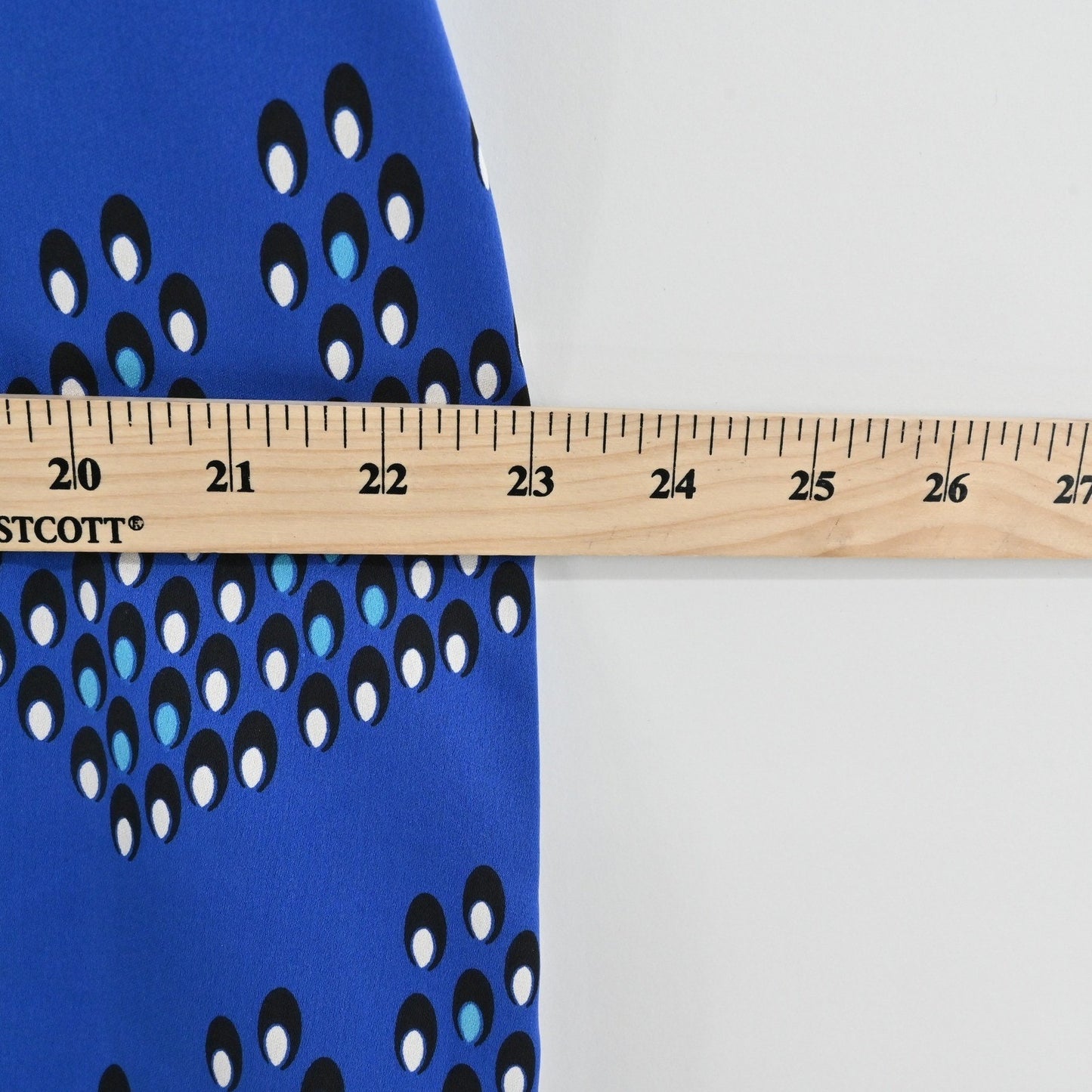 DVF Liza Silk Dress Size L Layered Crepe Ruffle Blue Chevron Sleeveless Elegant