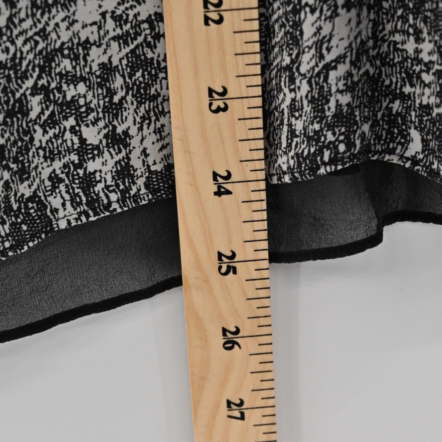 VINCE Top Women Sz S Black White Burnout Print 100% Silk Chiffon Tank Minimalist