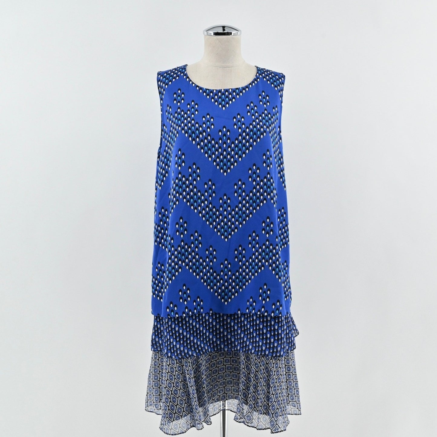 DVF Liza Silk Dress Size L Layered Crepe Ruffle Blue Chevron Sleeveless Elegant