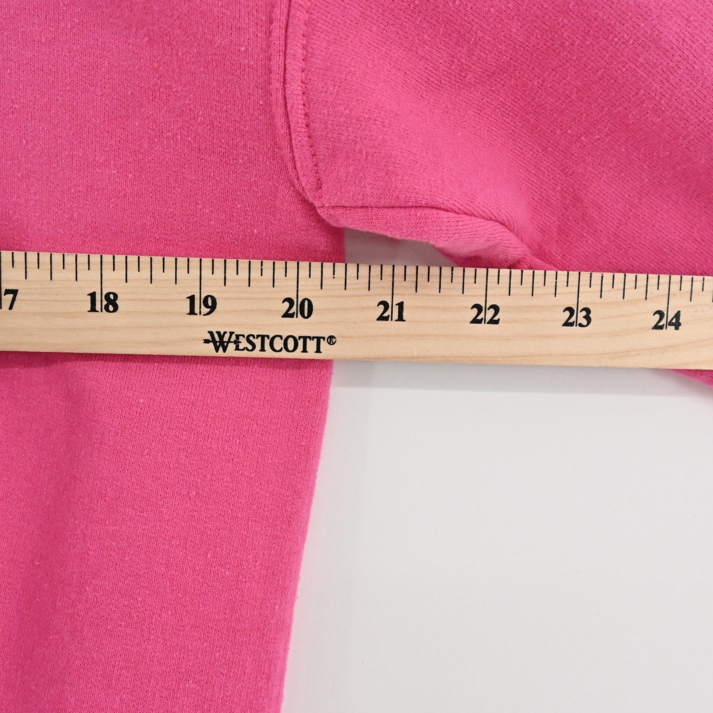 Gildan Womens Pink Merry Swift-Mas Christmas Sweatshirt Size S Swiftie Crew Neck