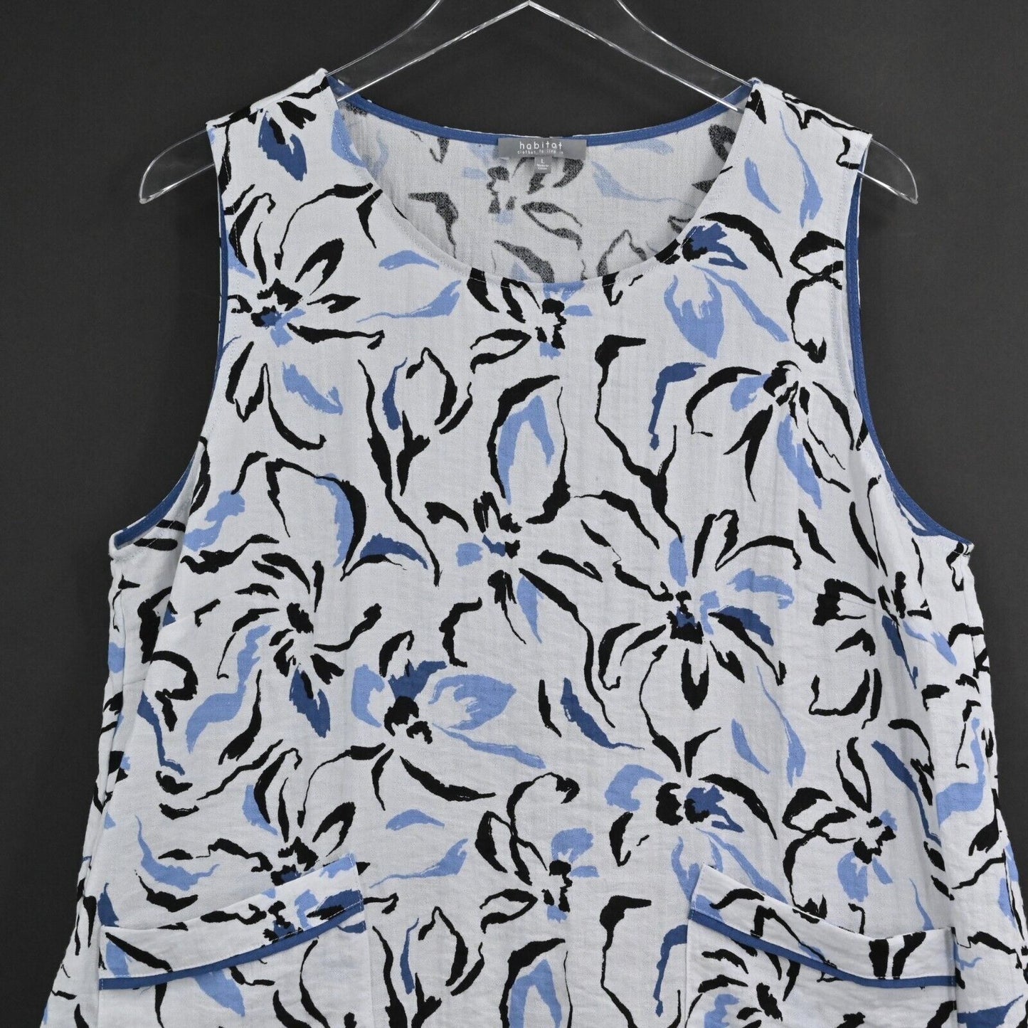 HABITAT Top Womens Size L Floral Blue Black Sleeveless Breathable Tiered Pockets