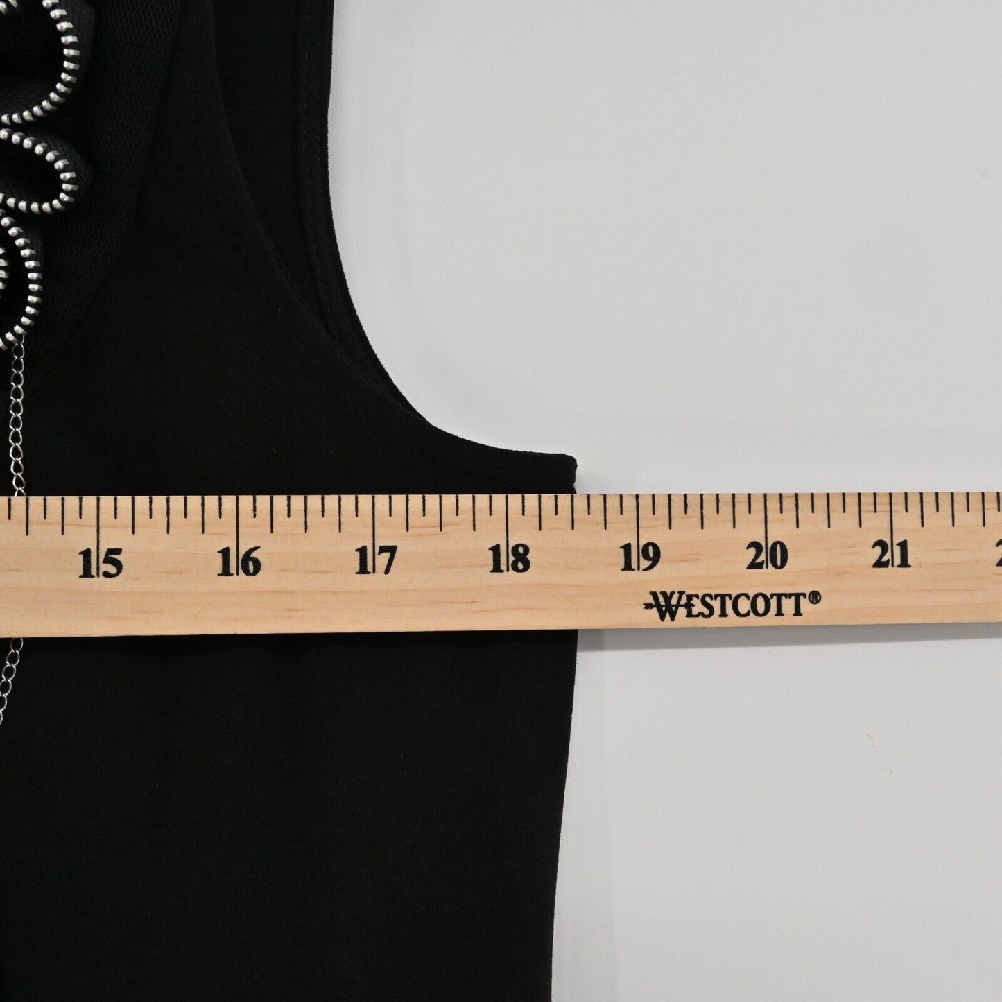 RM RICHARS Dress Size 8 Sleeveless Black Silver Chain Detail Scoop Neck Cocktail