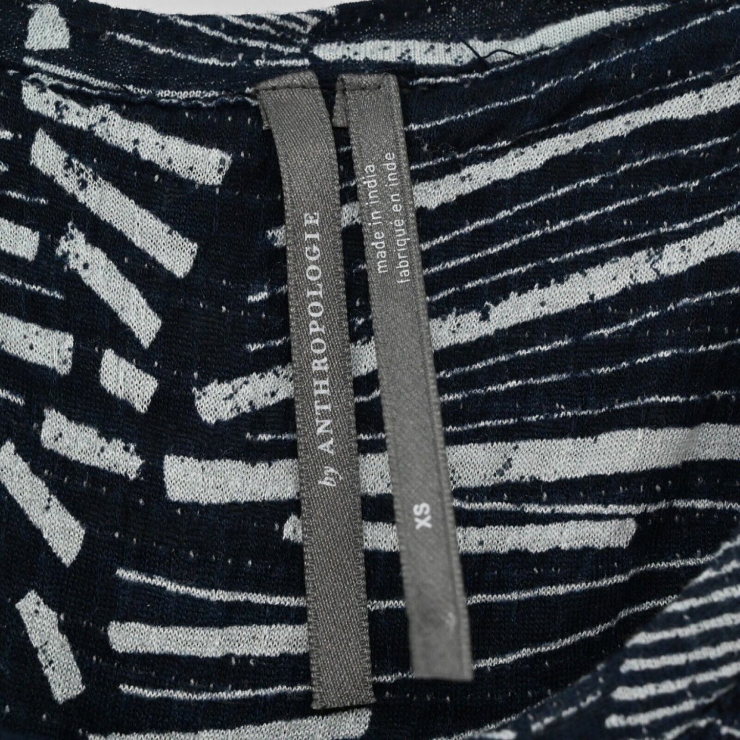 ANTHROPOLOGIE Top Women Sz XS Navy Blue White Geometric Riley Smocked Tunic Tank