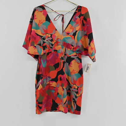Lynn's Closet Boutique Aidan Mattox satin mini dress featuring a vibrant floral print, V-neck, and kimono sleeves.