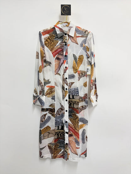 Lynn's Closet Boutique Ala von Auersperg midi shirt dress with a multi-colored feather print on white fabric.