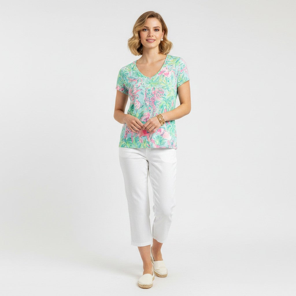 Lynn's Closet Boutique blue cotton flamingo and giraffe print v-neck tee, size XL. Tropical foliage pattern.