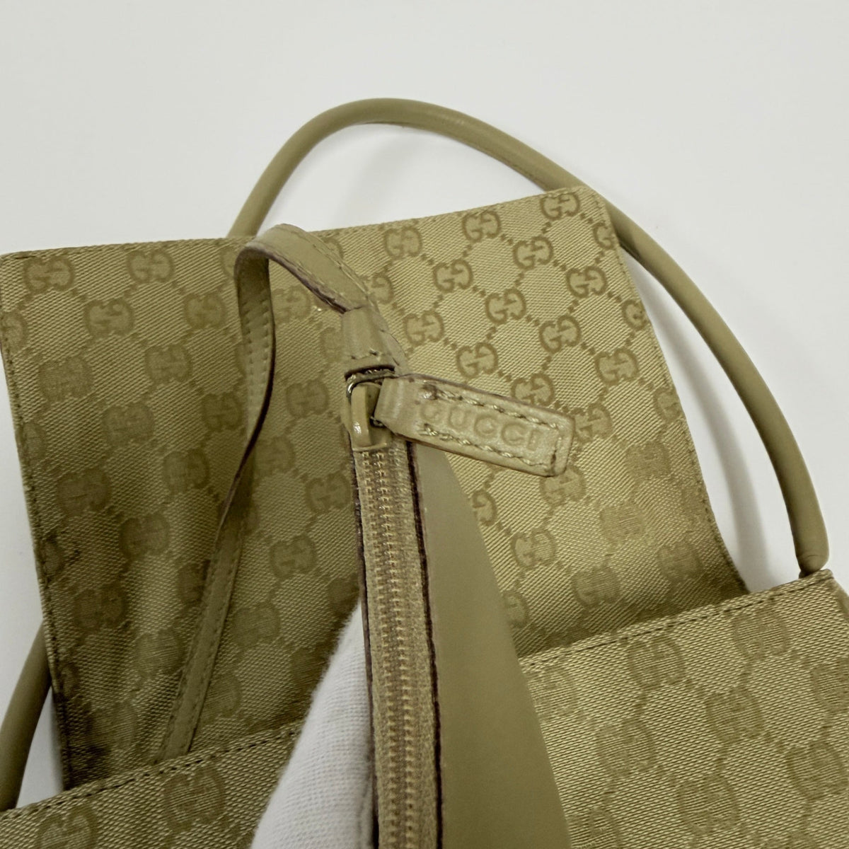 Lynn's Closet Boutique vintage Gucci GG monogram canvas shoulder bag in beige with leather trim and matching pouch