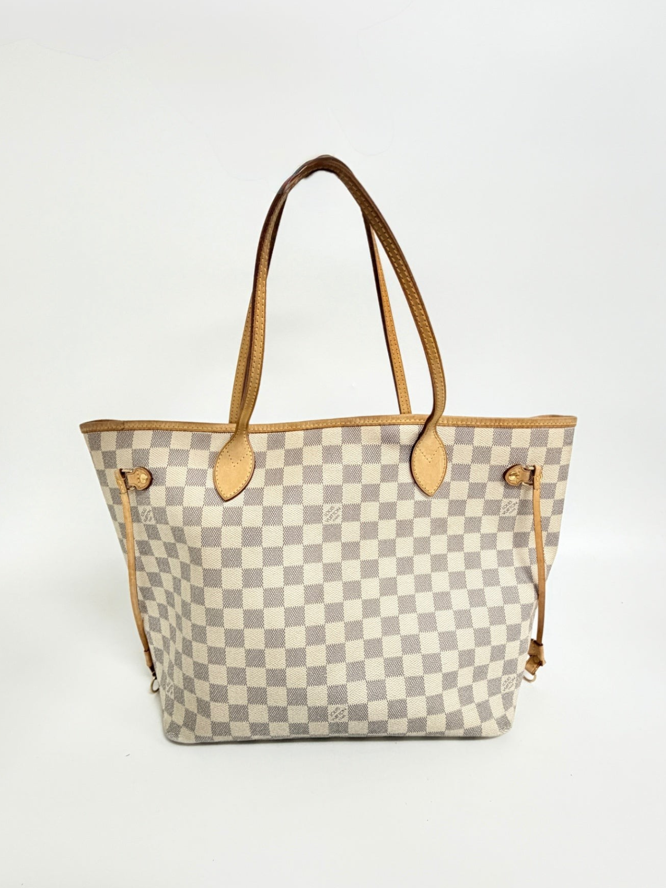 Lynn's Closet Boutique Louis Vuitton Neverfull MM tote in Damier Azur canvas with honey patina vachetta leather trim.