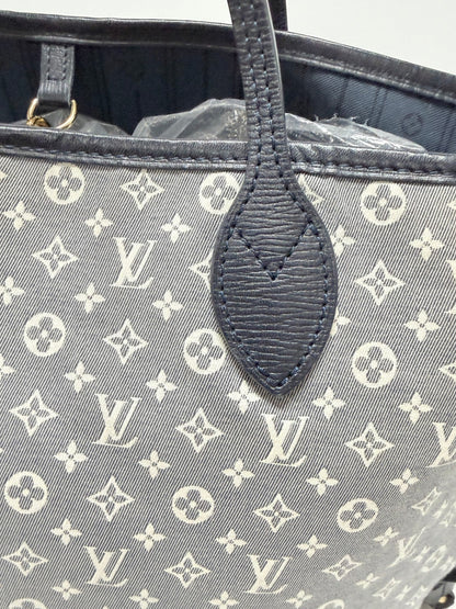 Lynn's Closet Boutique Louis Vuitton Neverfull MM tote in navy blue Monogram Idylle canvas with dark leather trim.