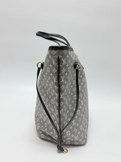 Lynn's Closet Boutique navy blue Louis Vuitton Neverfull MM tote in Monogram Idylle canvas with dark leather trim