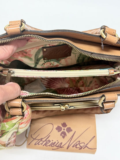 Lynn's Closet Boutique Patricia Nash Angela satchel interior with floral lining, zipper pocket, and leather logo patch.