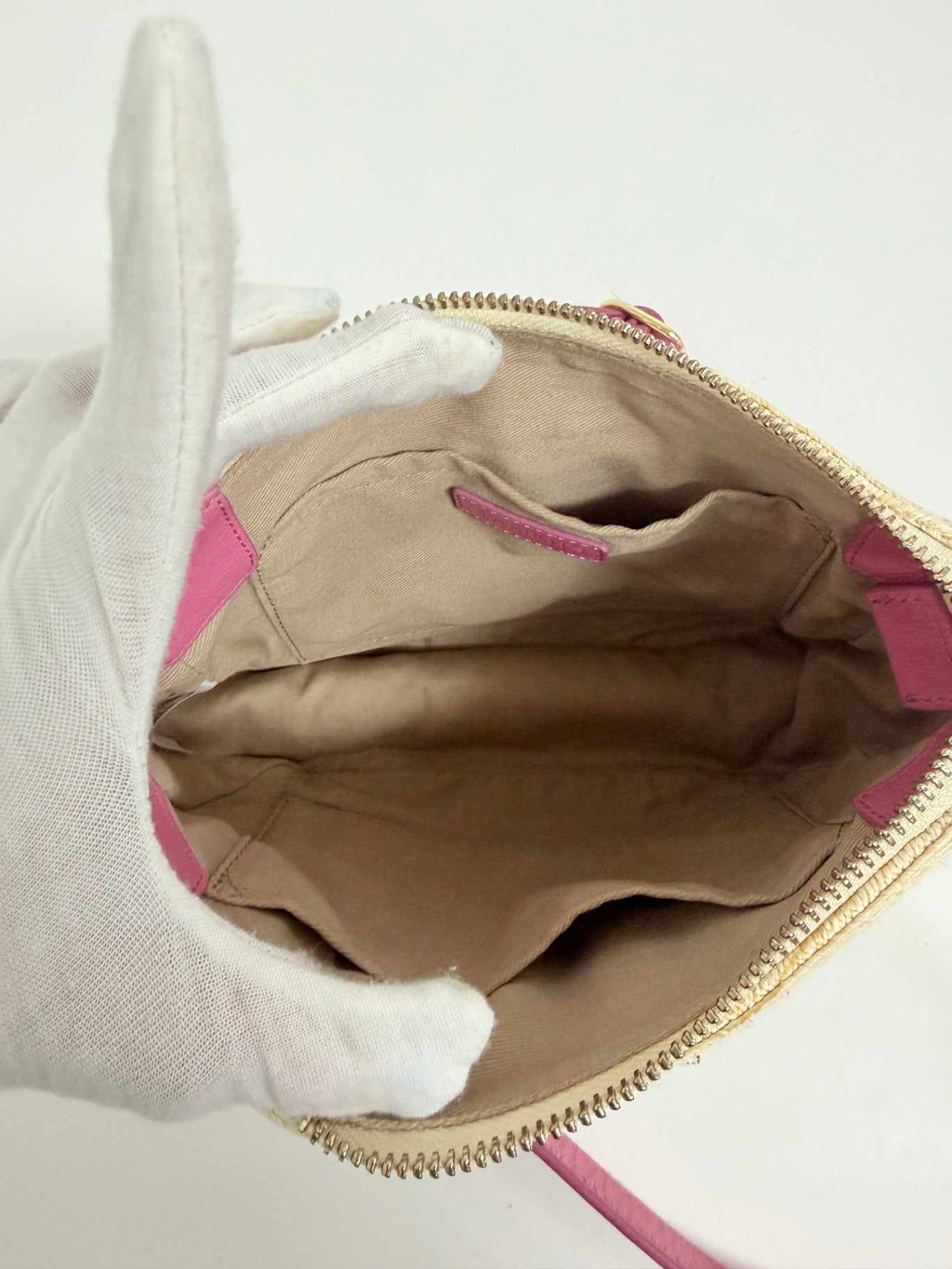Lynn's Closet Boutique Talbots raffia crossbody bag interior with beige lining and pink leather trim details