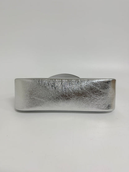 Lynn's Closet Boutique Kate Spade silver metallic crinkle leather handbag base view showing flat bottom