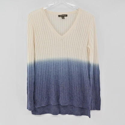 Lynn's Closet Boutique Tommy Bahama V-neck sweater in a cream and blue ombre alpaca blend with vertical ribbed texture.