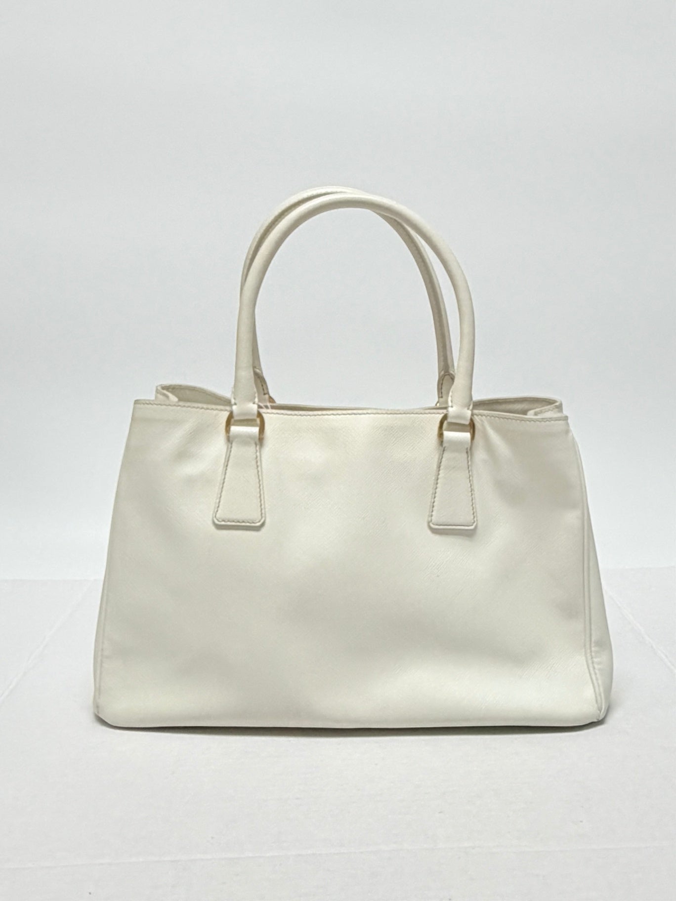 Lynn's Closet Boutique white Prada Galleria medium handbag in Saffiano leather with dual top handles.