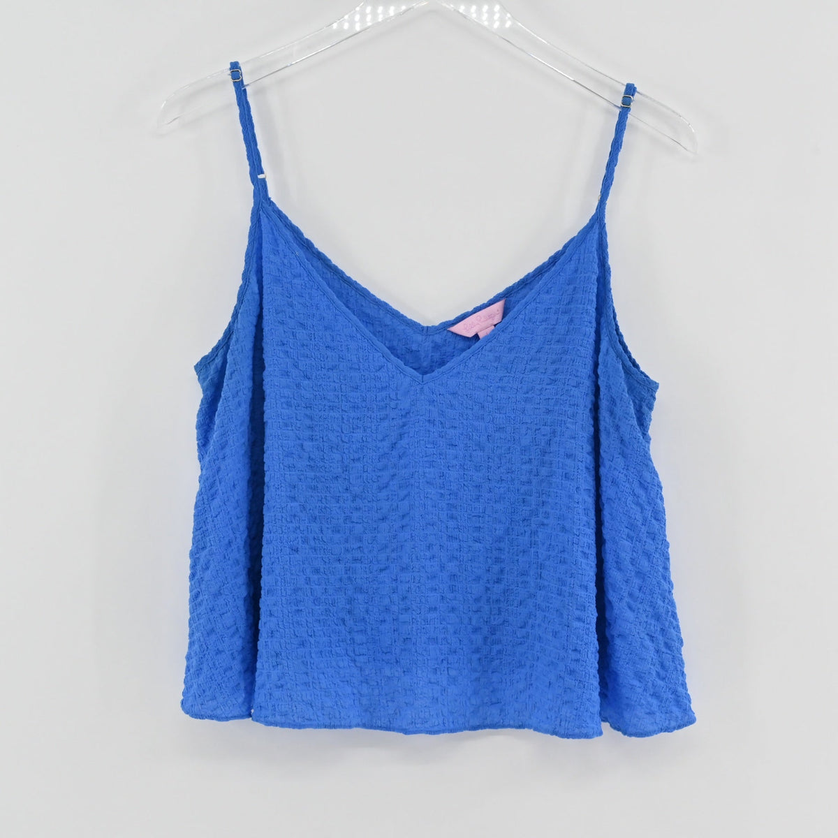 Lynn's Closet Boutique Lilly Pulitzer blue seersucker camisole with V-neck and adjustable spaghetti straps