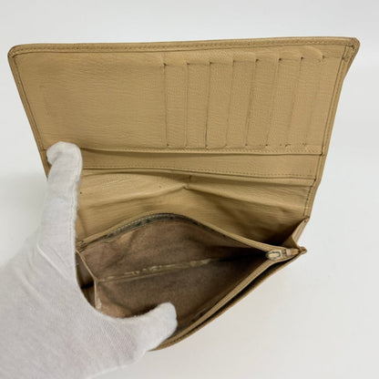 Lynn's Closet Boutique pre-owned beige leather Chanel bi-fold wallet interior with card slots and zippered coin pouch
