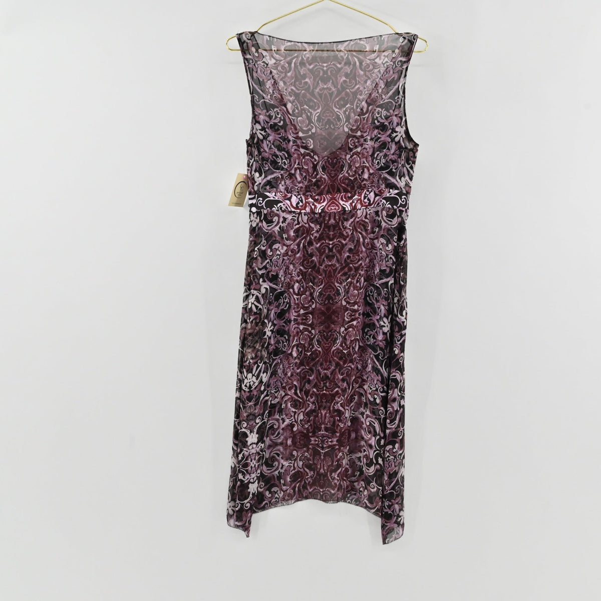 Lynn's Closet Boutique Elie Tahari sleeveless silk dress in purple and black with a decorative waist embellishment.