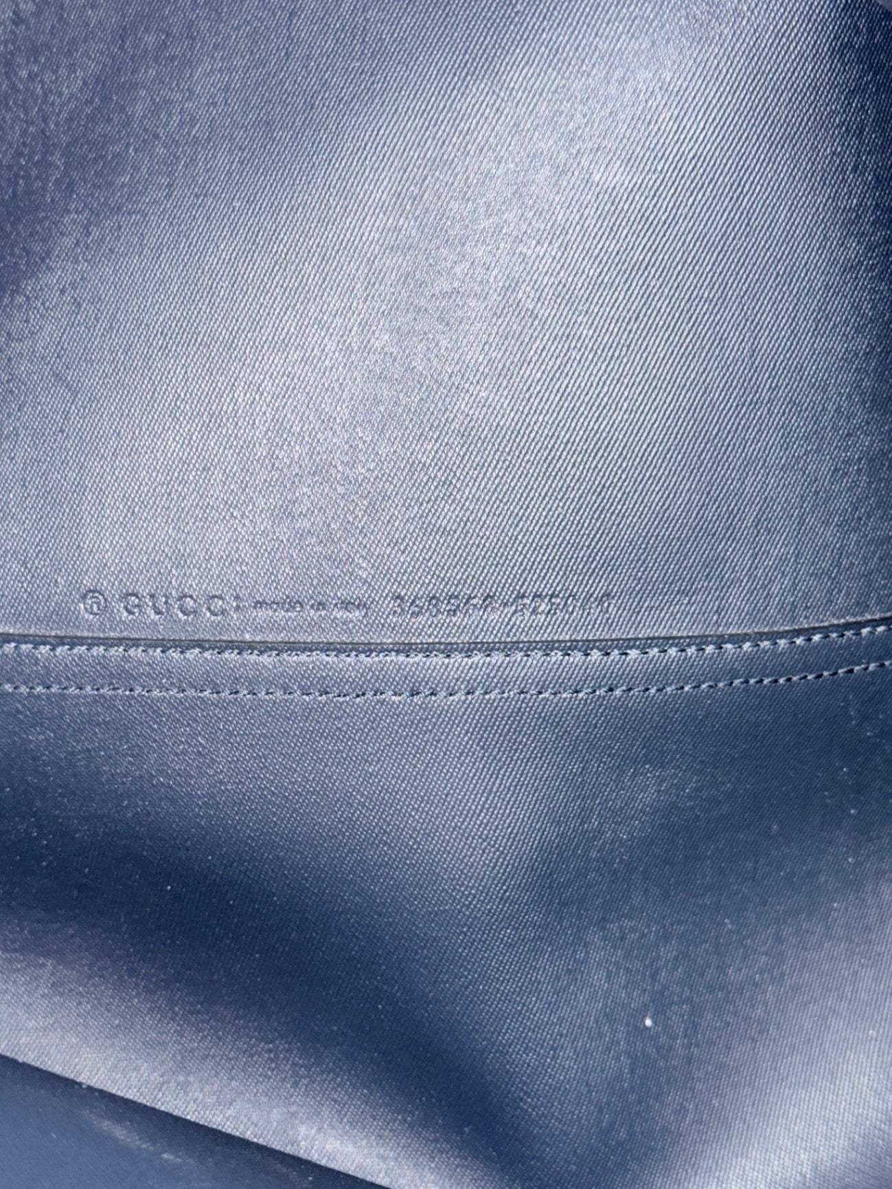 Lynn's Closet Boutique Gucci GG Supreme tote interior leather heat stamp logo detail