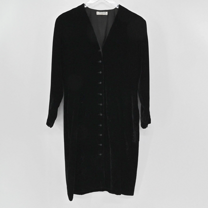 Lynn's Closet Boutique vintage 80s Guy Laroche black velvet long sleeve dress with a V-neck and button-front closure.