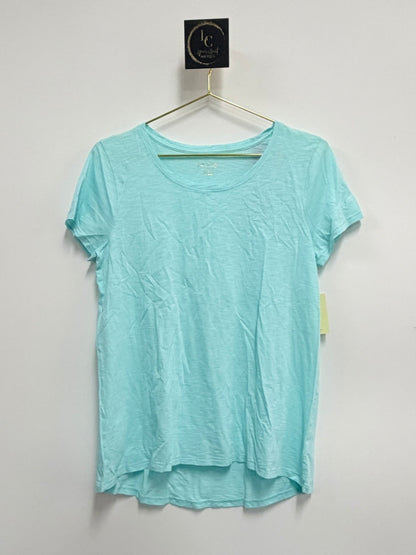 Lynn's Closet Boutique Lilly Pulitzer aqua short-sleeve scoop neck tee with a curved hemline