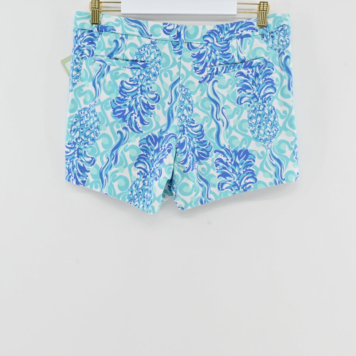 Lynn's Closet Boutique Lilly Pulitzer Callahan shorts in blue and white pineapple print with rear welt pockets